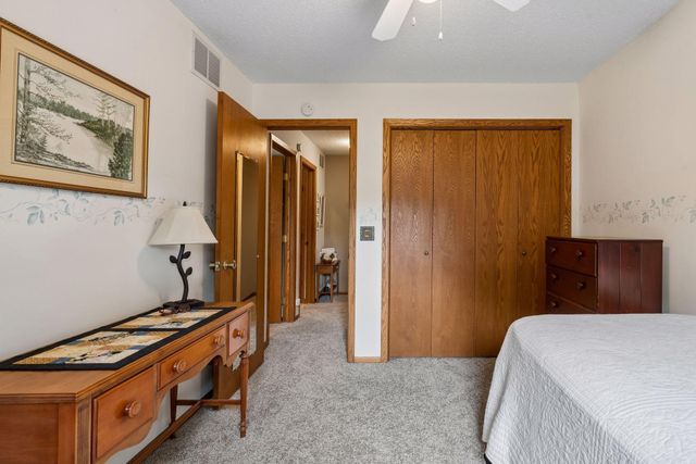 3996 Woodview Drive, Vadnais Heights, MN 55127