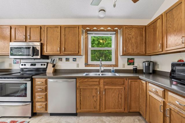 3996 Woodview Drive, Vadnais Heights, MN 55127