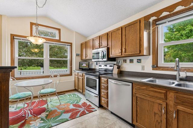 3996 Woodview Drive, Vadnais Heights, MN 55127