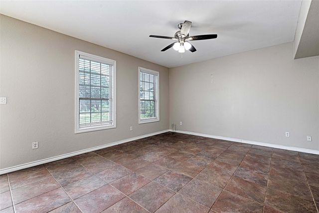 8700 Sallys Way, Alvarado, TX 76009
