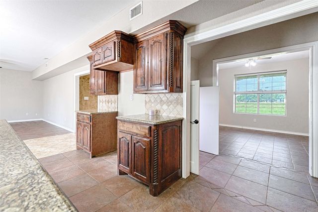 8700 Sallys Way, Alvarado, TX 76009