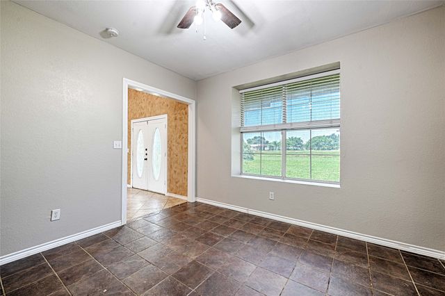 8700 Sallys Way, Alvarado, TX 76009