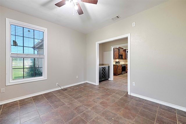 8700 Sallys Way, Alvarado, TX 76009