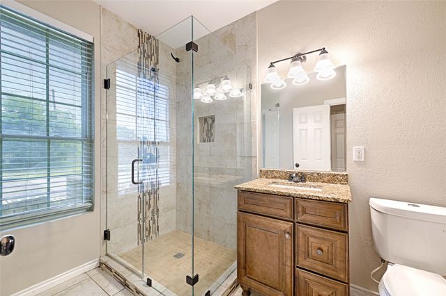 8700 Sallys Way, Alvarado, TX 76009
