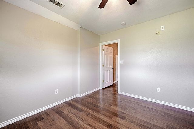 8700 Sallys Way, Alvarado, TX 76009
