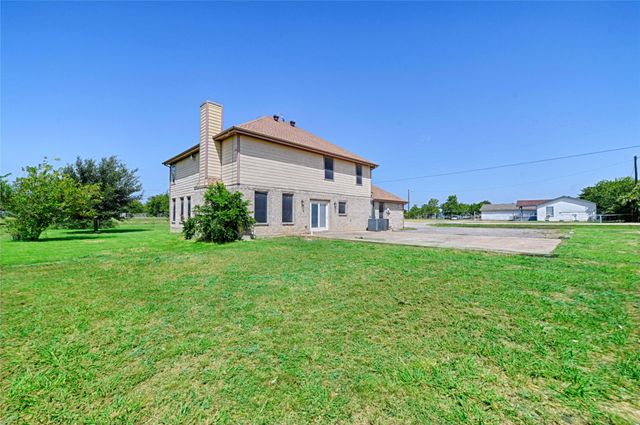 8700 Sallys Way, Alvarado, TX 76009