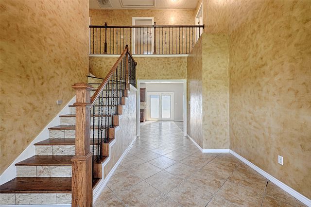 8700 Sallys Way, Alvarado, TX 76009
