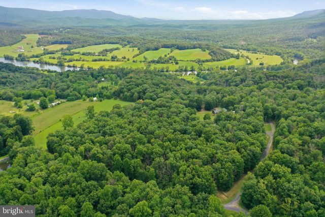 1201 PILGRIMS WAY, Bentonville, VA 22610