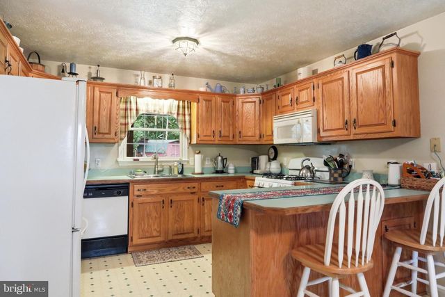 1201 PILGRIMS WAY, Bentonville, VA 22610