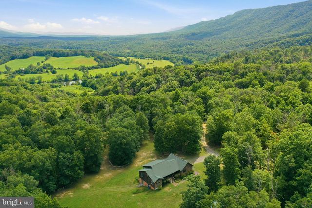 1201 PILGRIMS WAY, Bentonville, VA 22610