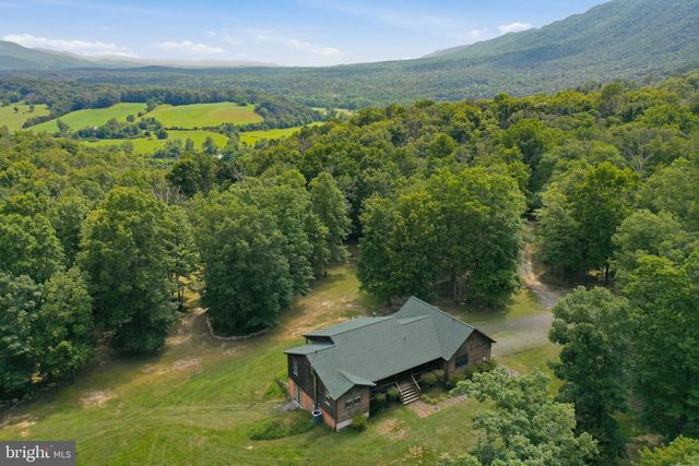 1201 PILGRIMS WAY, Bentonville, VA 22610