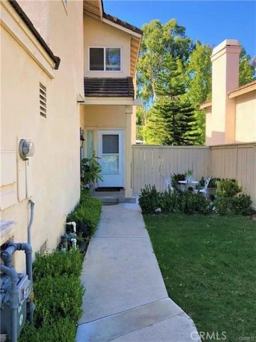 971 S Flintridge Way, Anaheim Hills, CA 92808