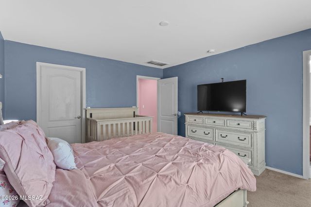 7570 E Kinnison Wash Loop, Tucson, AZ 85730