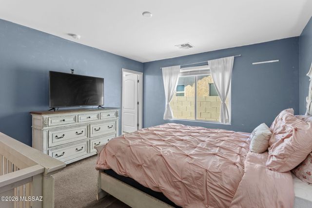 7570 E Kinnison Wash Loop, Tucson, AZ 85730