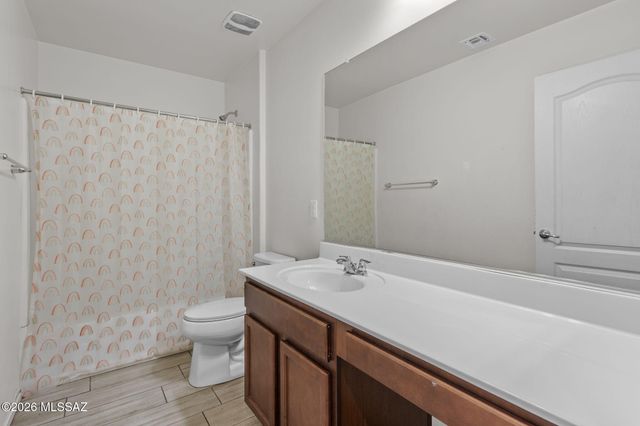 7570 E Kinnison Wash Loop, Tucson, AZ 85730