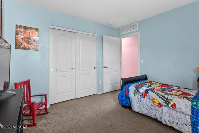 7570 E Kinnison Wash Loop, Tucson, AZ 85730