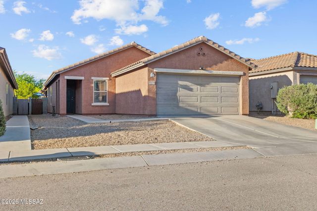 7570 E Kinnison Wash Loop, Tucson, AZ 85730