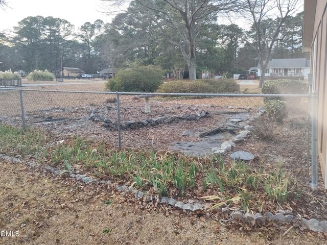 205 Darrel Road, La Grange, NC 28551