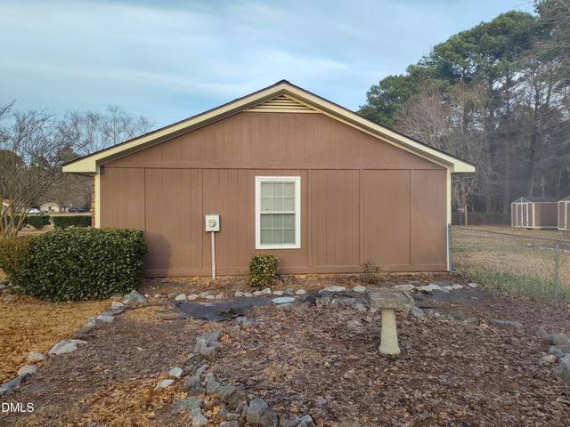 205 Darrel Road, La Grange, NC 28551