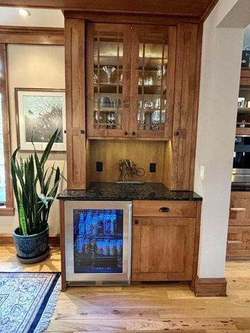 802 E Silver Spring DRIVE, Whitefish Bay, WI 53217