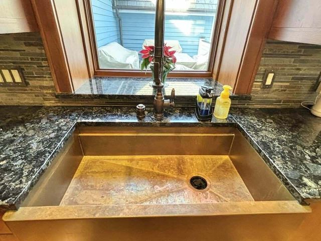 802 E Silver Spring DRIVE, Whitefish Bay, WI 53217