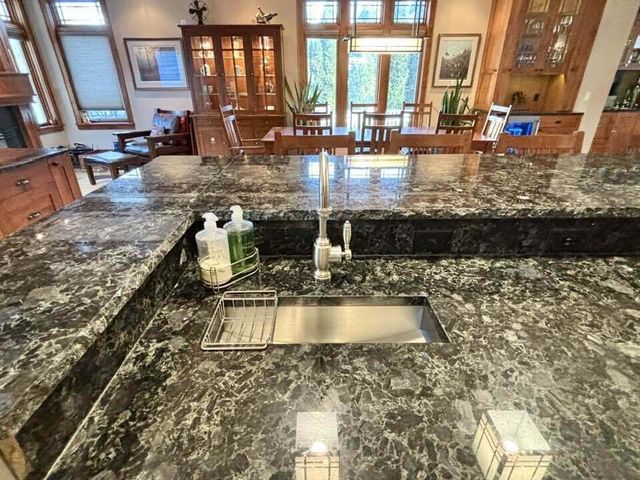 802 E Silver Spring DRIVE, Whitefish Bay, WI 53217