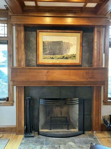 802 E Silver Spring DRIVE, Whitefish Bay, WI 53217