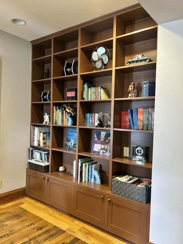 802 E Silver Spring DRIVE, Whitefish Bay, WI 53217