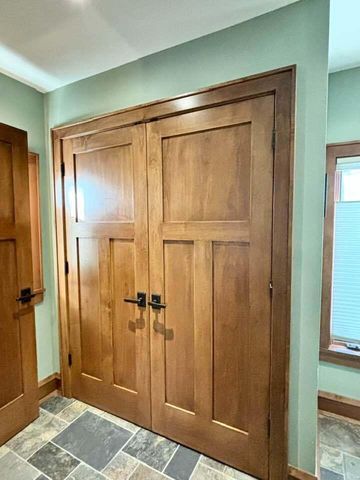 802 E Silver Spring DRIVE, Whitefish Bay, WI 53217