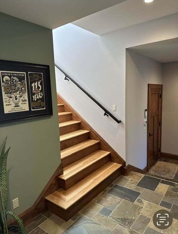 802 E Silver Spring DRIVE, Whitefish Bay, WI 53217