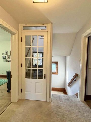 802 E Silver Spring DRIVE, Whitefish Bay, WI 53217