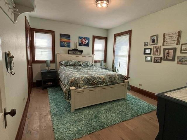 802 E Silver Spring DRIVE, Whitefish Bay, WI 53217