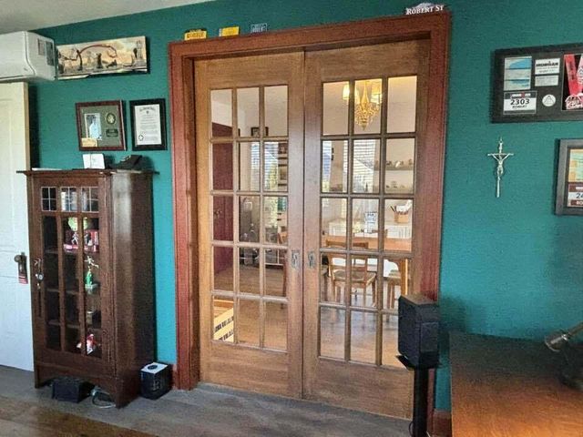 802 E Silver Spring DRIVE, Whitefish Bay, WI 53217