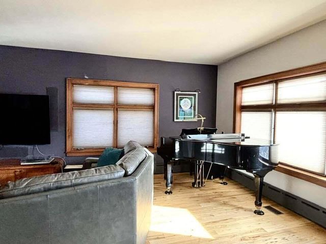 802 E Silver Spring DRIVE, Whitefish Bay, WI 53217