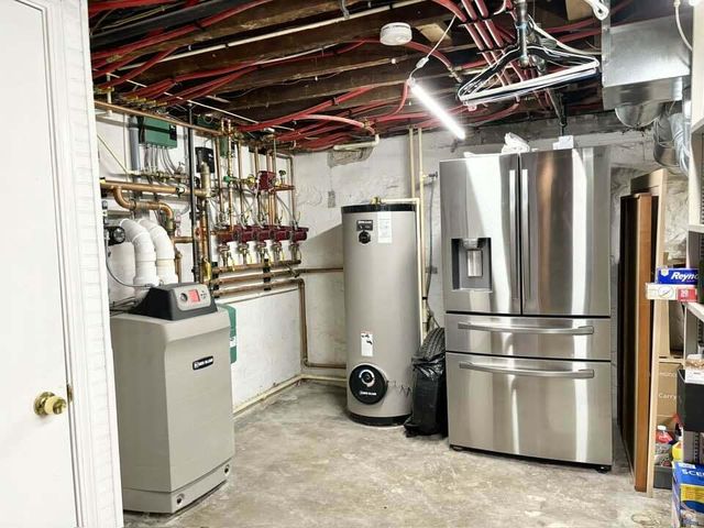 802 E Silver Spring DRIVE, Whitefish Bay, WI 53217