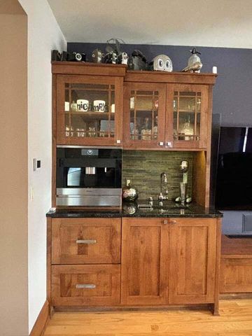 802 E Silver Spring DRIVE, Whitefish Bay, WI 53217