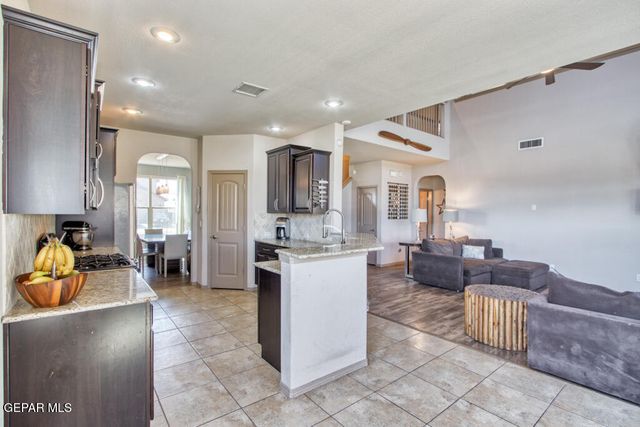 14325 ARABIAN POINT, El Paso, TX 79938