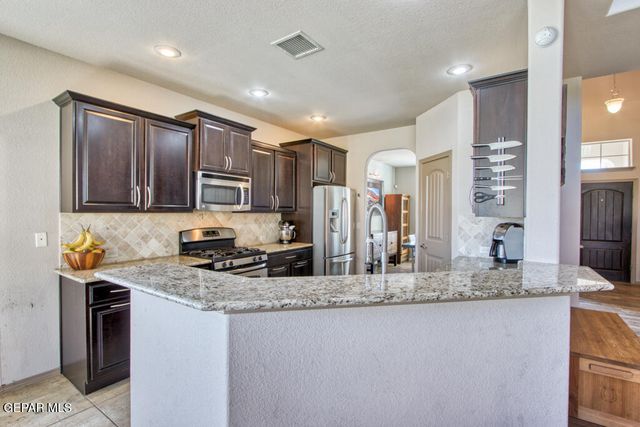 14325 ARABIAN POINT, El Paso, TX 79938