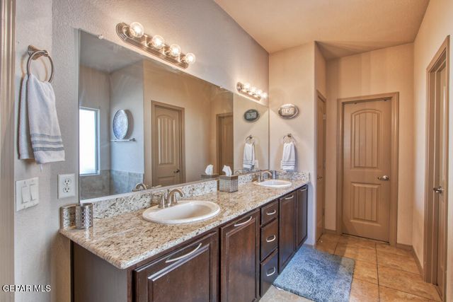 14325 ARABIAN POINT, El Paso, TX 79938