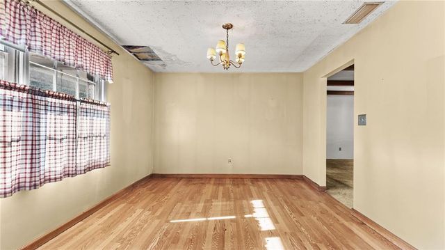 6902 Blacks Bluff SW Road, Cave Spring, GA 30124