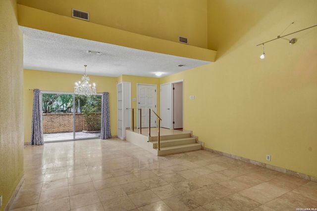 3800 E Songbird Ln, San Antonio, TX 78229