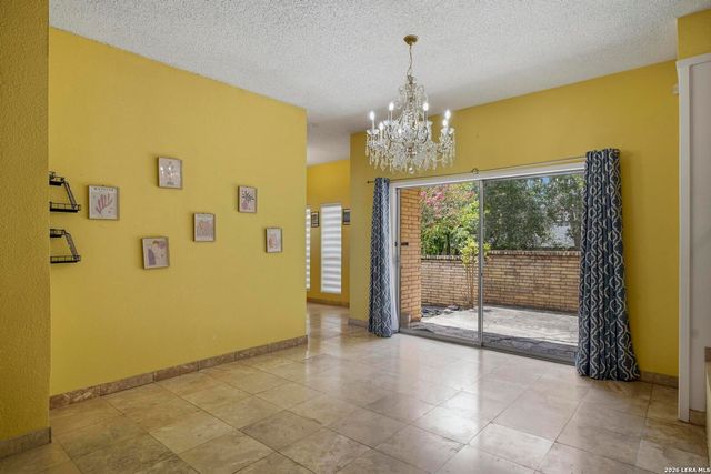 3800 E Songbird Ln, San Antonio, TX 78229