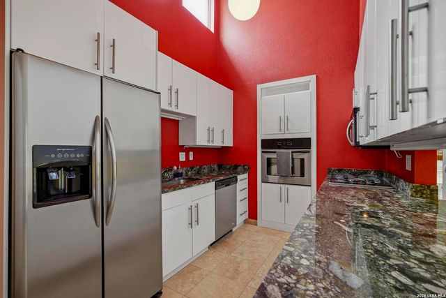 3800 E Songbird Ln, San Antonio, TX 78229