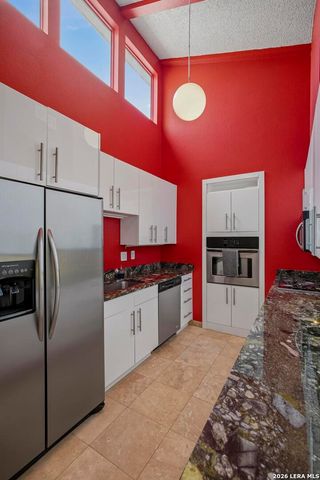 3800 E Songbird Ln, San Antonio, TX 78229