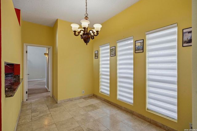 3800 E Songbird Ln, San Antonio, TX 78229