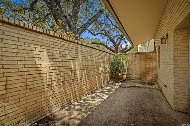 3800 E Songbird Ln, San Antonio, TX 78229