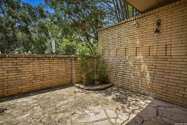 3800 E Songbird Ln, San Antonio, TX 78229