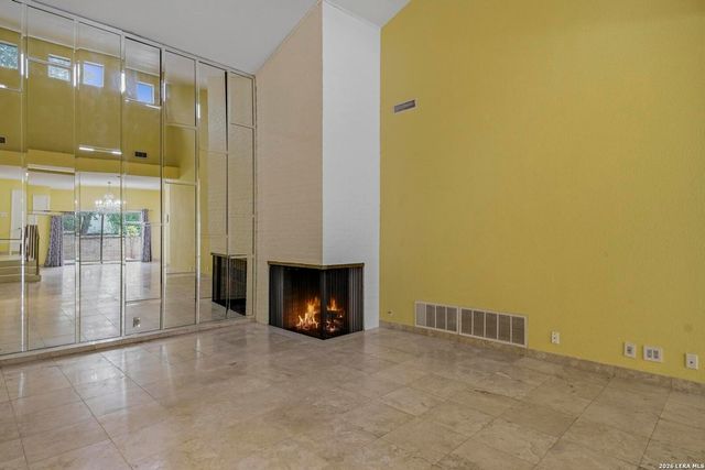 3800 E Songbird Ln, San Antonio, TX 78229