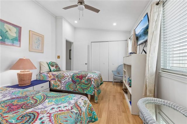 9 Cantamar CT, Hampton, VA 23664