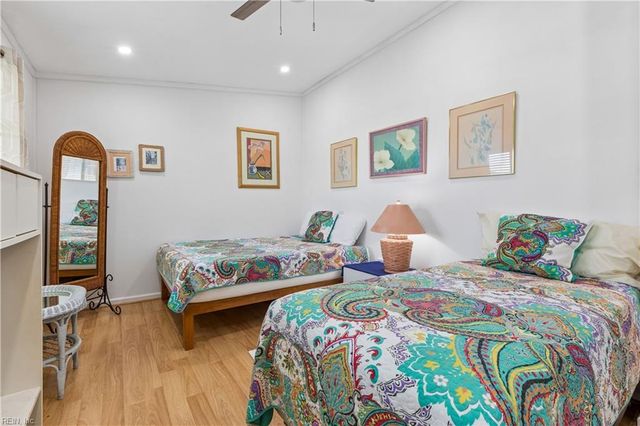 9 Cantamar CT, Hampton, VA 23664